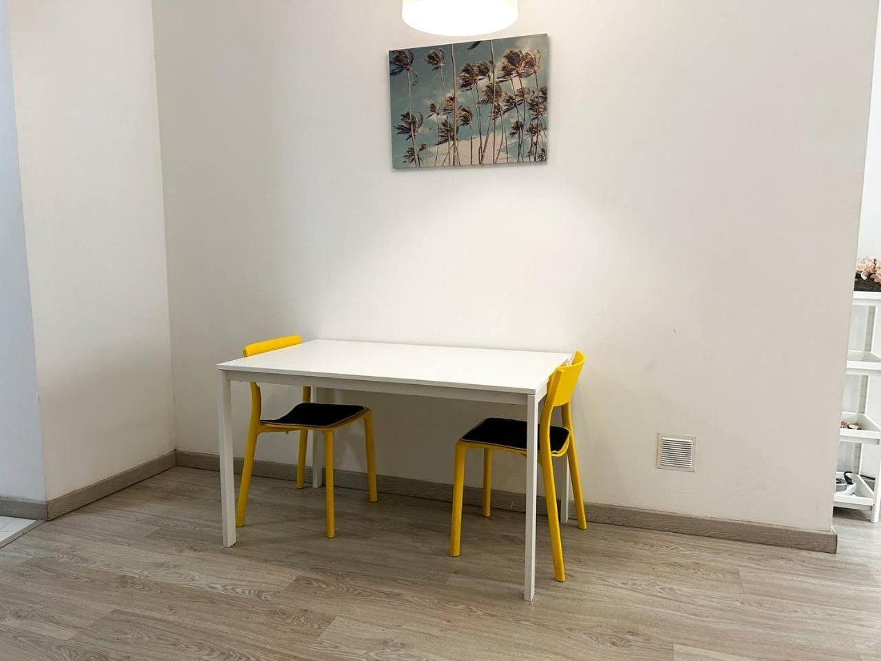 Estupendo Estudio Al Lado De Plaza La Merced Apartment