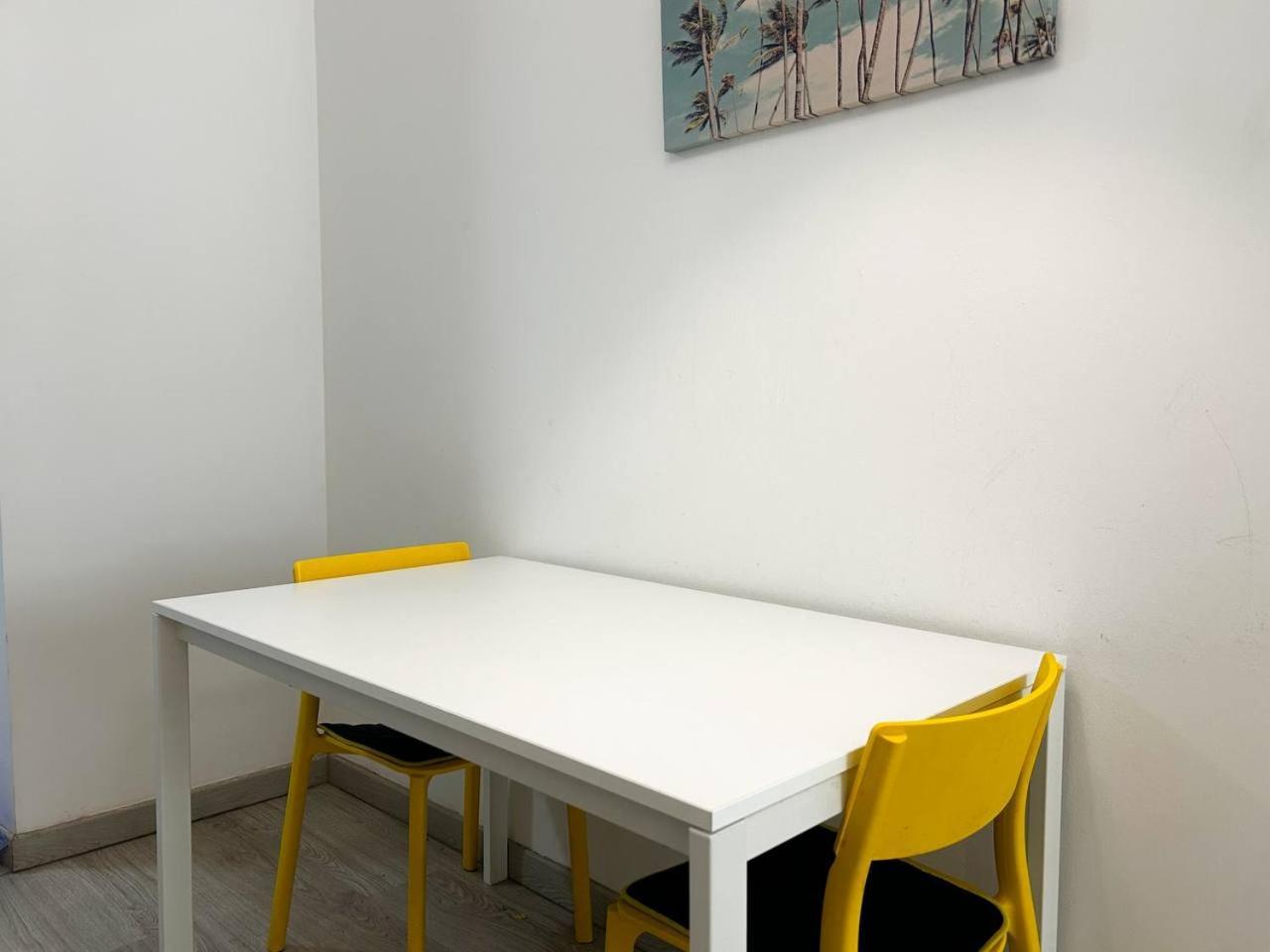 Estupendo Estudio Al Lado De Plaza La Merced