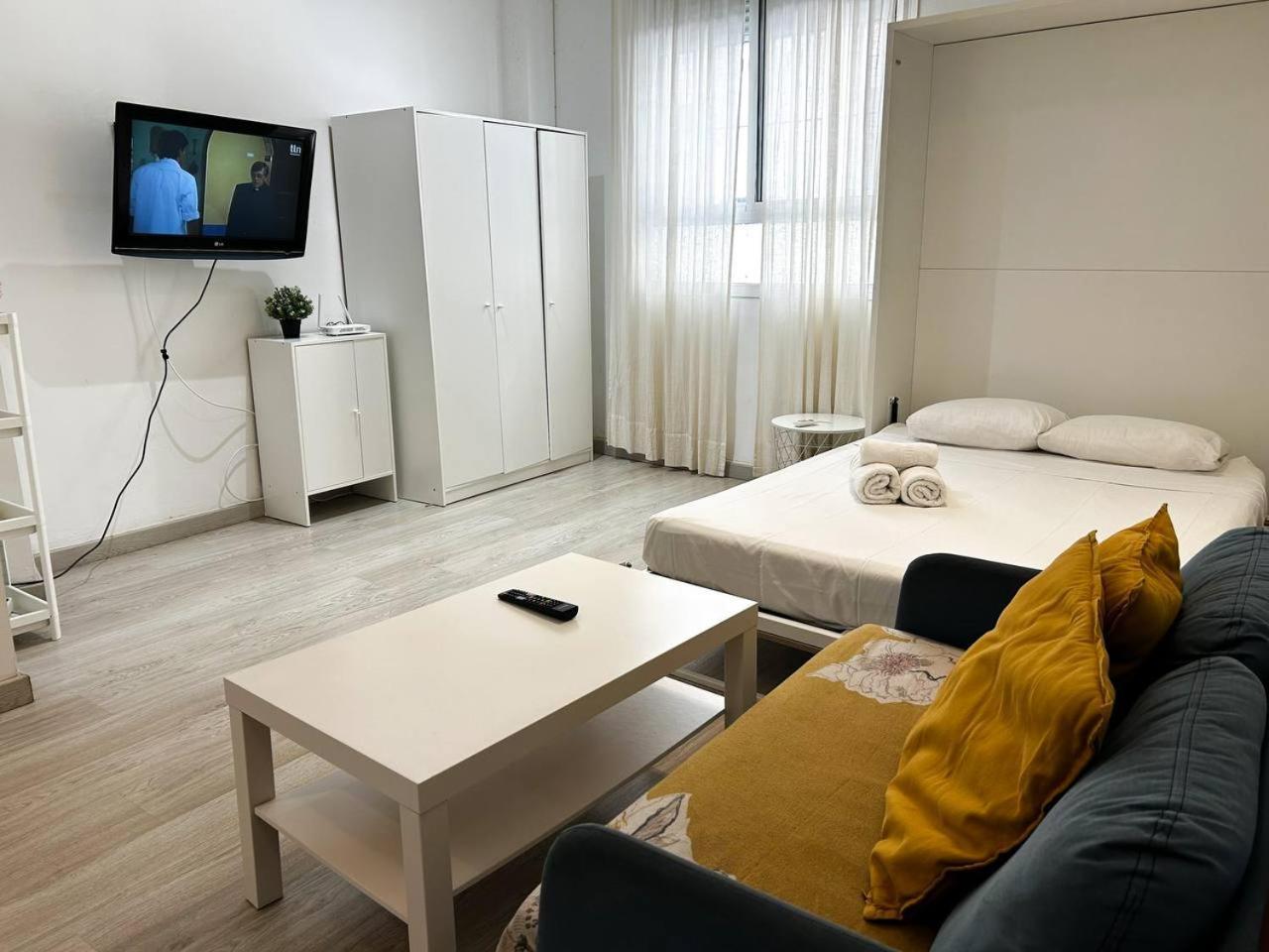 Estupendo Estudio Al Lado De Plaza La Merced * Malaga